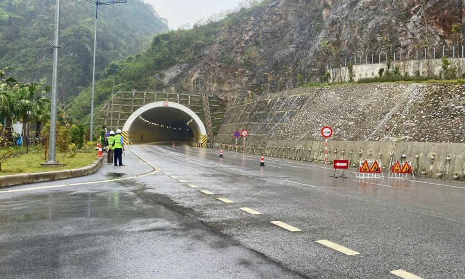 Phân luồng giao thông hầm đường bao biển Hạ Long - Cẩm Phả