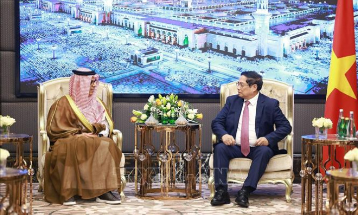 Thủ tướng Phạm Minh Chính làm việc với các doanh nghiệp lớn của Saudi Arabia