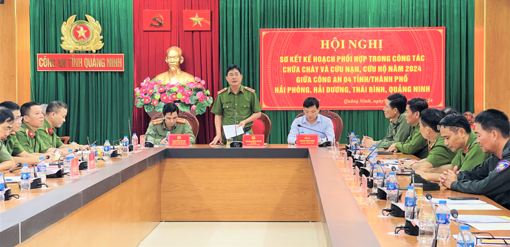 Trung tướng Nguyễn Tuấn Anh Cục Trưởng Cục CS PCCC và CNCH, Bộ Công an phát biểu chỉ đạo tại Hội nghị.