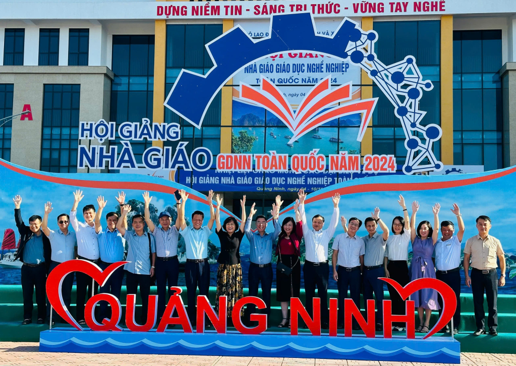 Quảng Ninh đã nồng nhiệt đón tiếp các Đoàn về dự Hội giảng nhà giáo GDNN toàn quốc năm 2024.
