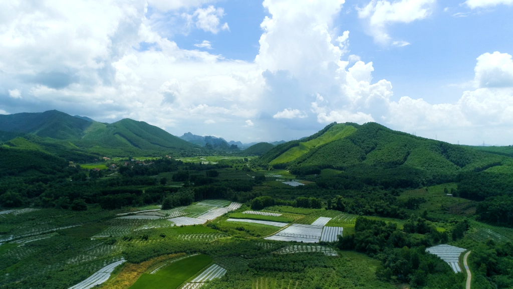 Núi Mằn, núi Bài Thơ