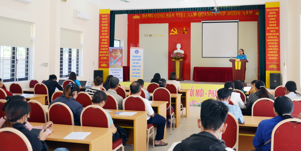 Quang cảnh hội nghị tuyên truyền chính sách BHXH tự nguyện.