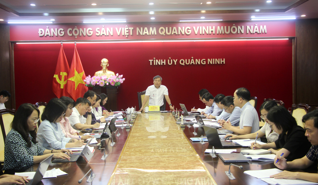 Đồng chí Vũ Đại Thắng, Ủy viên Trung ương Đảng, Bí thư Tỉnh ủy, phát biểu kết luận.