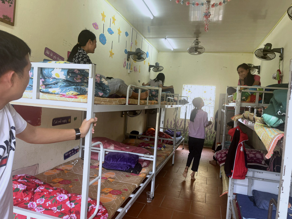 Nơi ở bán trú của học sinh Trường Tiểu học- THCS xã Kỳ Thượng, TP Hạ Long