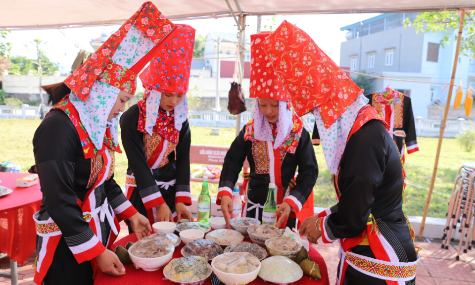 New rice season festival celebrated in Binh Lieu