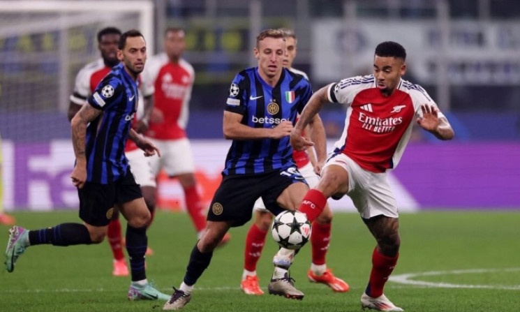 Arsenal gục ngã trên sân Inter