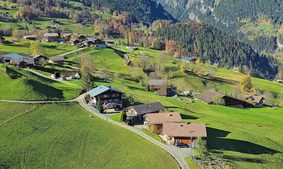 Ghé thăm Grindelwald ngày cuối Thu