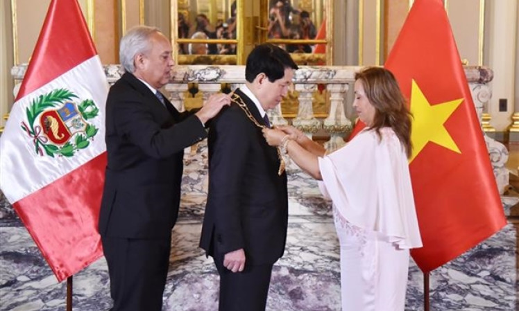 State President of Việt Nam honoured with “The Sun of Peru” Order