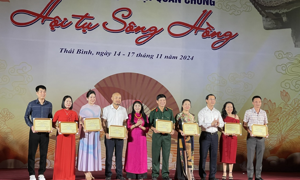 Đoàn Quảng Ninh đoạt 4 huy chương tại Hội diễn nghệ thuật quần chúng Hội tụ sông Hồng