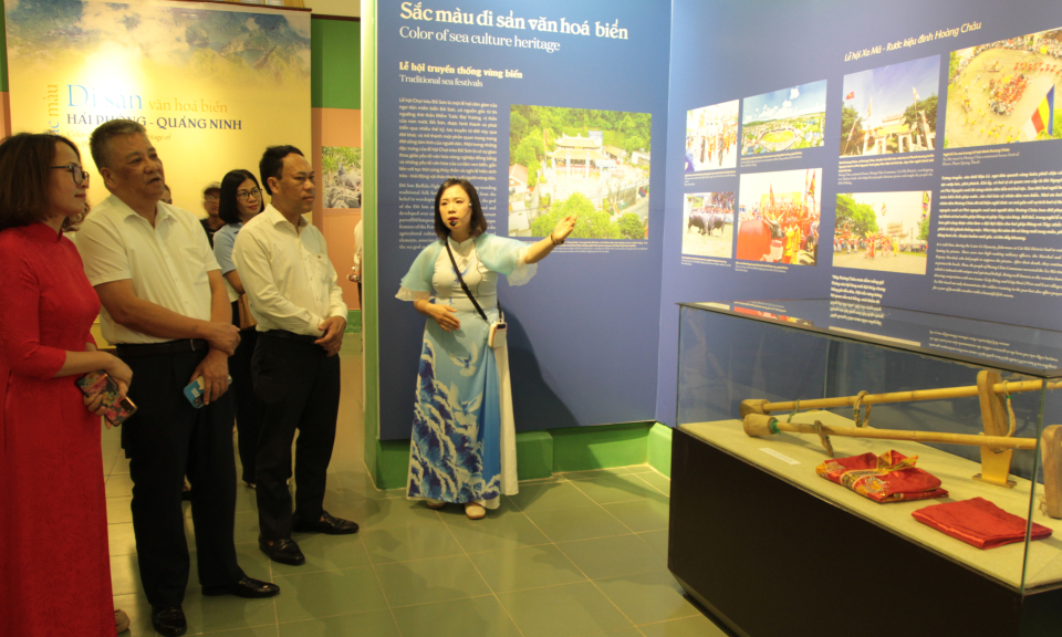 Khai mạc triển lãm "Sắc màu di sản văn hoá biển Hải Phòng - Quảng Ninh"