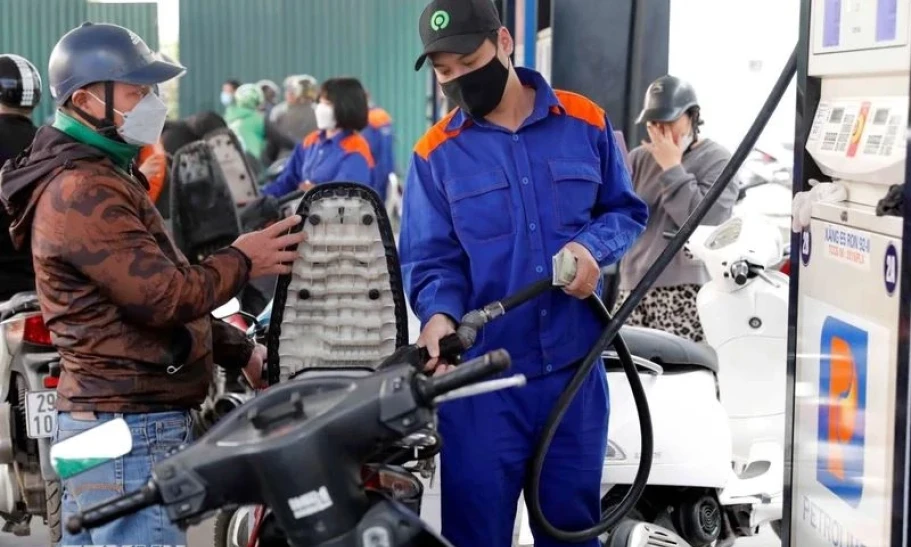 Petrol prices fall marginally in latest adjustment 