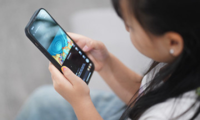 Gần 64% trẻ em Việt học kỹ năng tự bảo vệ trên mạng từ Facebook, YouTube