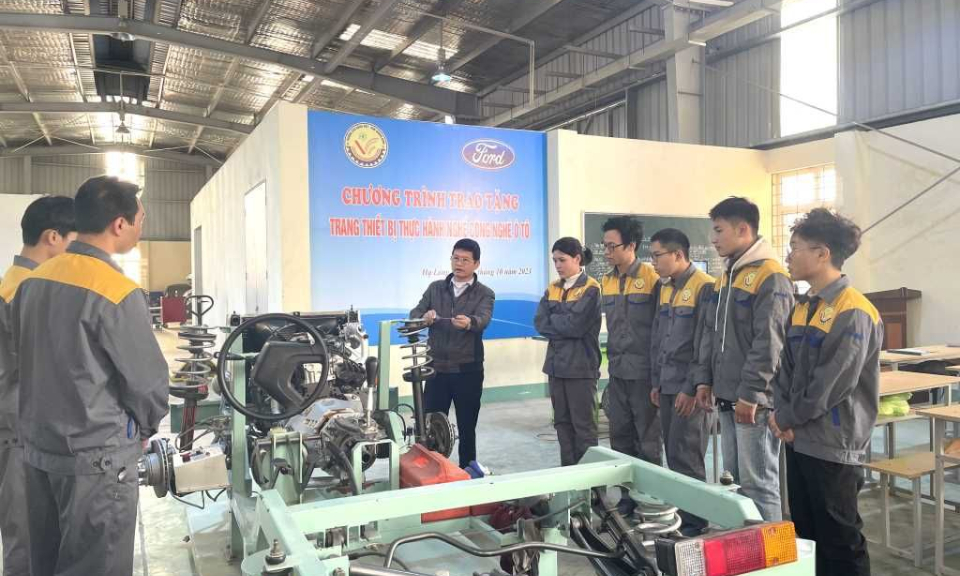 Tạo nguồn nhân lực chất lượng đáp ứng sự phát triển kinh tế - xã hội