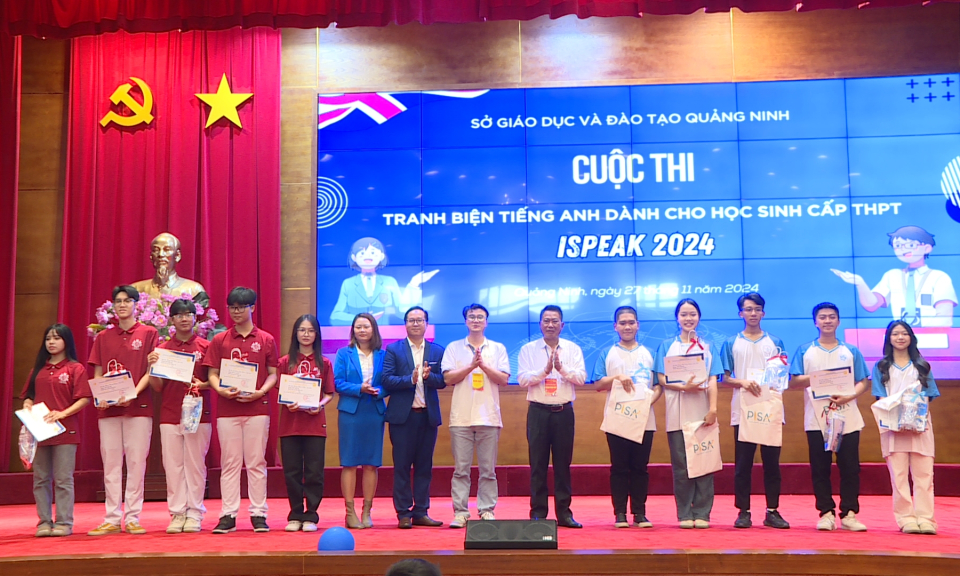 Cuộc thi Tranh biện Tiếng Anh iSpeak năm 2024 