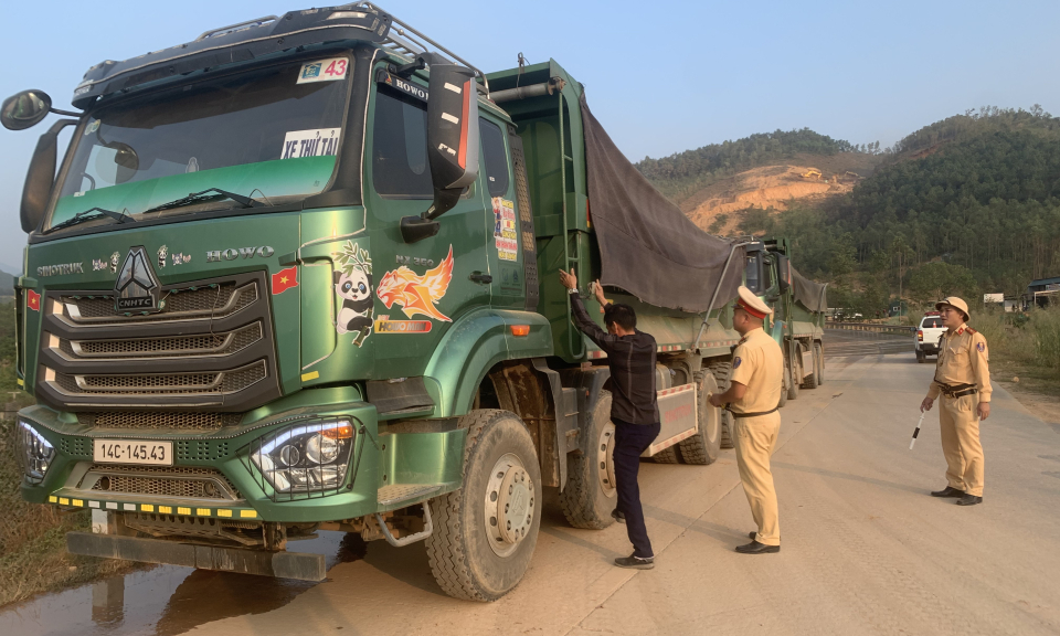 Đông Triều: Siết chặt kiểm soát phương tiện khi tham gia giao thông