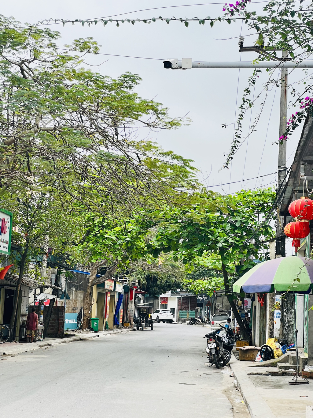 Camera an ninh tại một điểm gần trường học ở phường Liên Hoà, thị xã Quảng Yên.