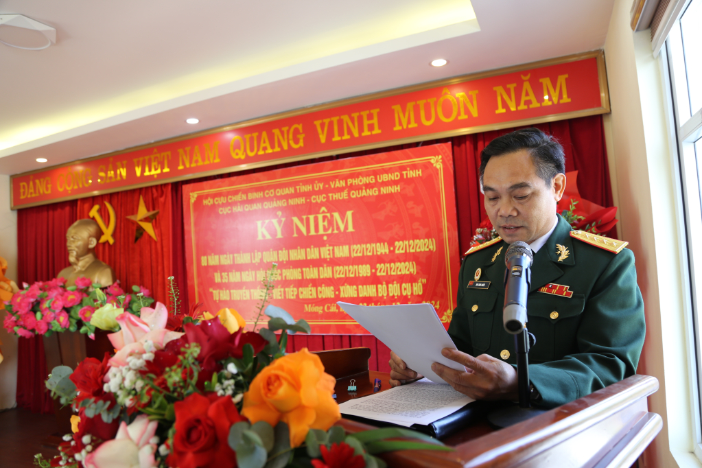 Đồng chí Bùi Văn Biển, Phó Trưởng Ban Tổ chức Tỉnh ủy, Chủ tịch Hội CCB cơ uan Tỉnh ủy phát biểu tại hội nghị