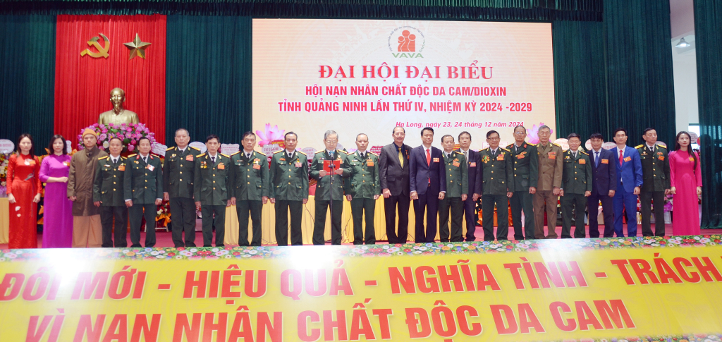 BCH Hội Nạn nhân CĐDC/dioxin tỉnh Quảng Ninh khóa IV, nhiệm kỳ 2024-2029 ra mắt tại Đại hội.
