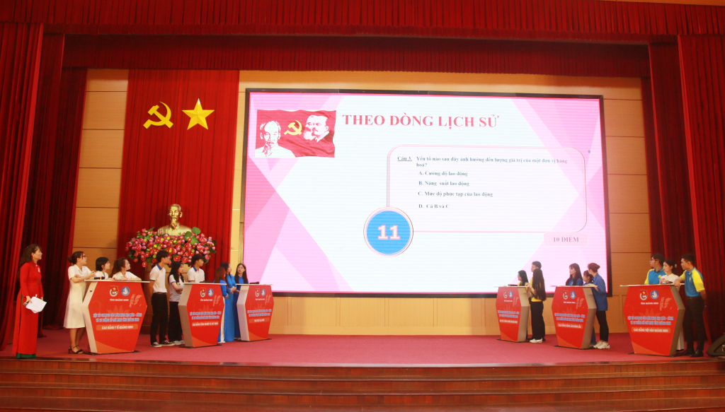 Tỉnh Đoàn - Hội sinh viên Việt Nam tỉnh Quảng Ninh tổ chức Hội thi Olympic các môn khoa học Mác - Lênin và tư tưởng Hồ Chí Minh lần thứ VI năm 2023. Ảnh: Nguyễn Dung