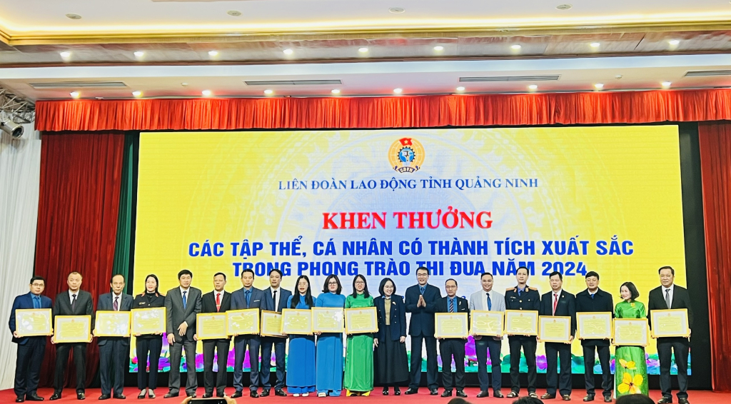 Các tập thể được tặng bằng khen của Tổng LĐLĐ Việt Nam.