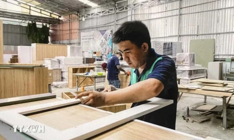 Wood exports likely to top 16 billion USD this year 