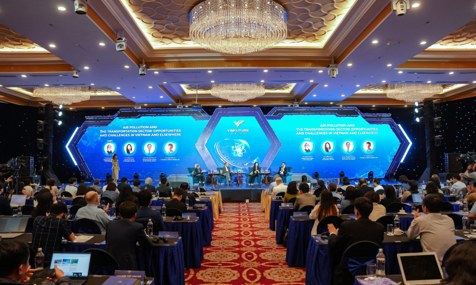 Nhà khoa học VinFuture nói gì về xe máy xăng khi ô nhiễm không khí gây tử vong cao hơn Covid-19?