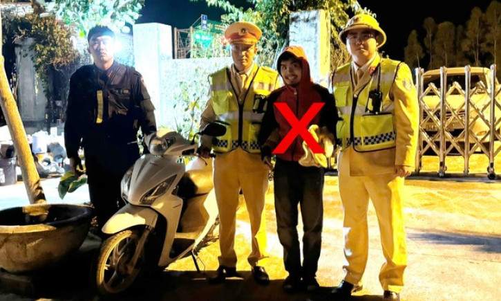 Trộm xe máy, đi vào cao tốc gặp ngay CSGT