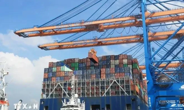 ADB raises growth forecasts for Vietnam 