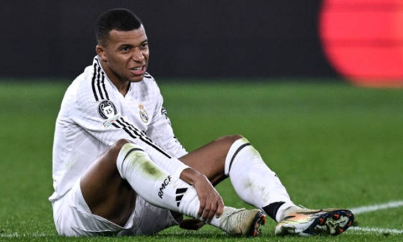 Real báo hung tin về Mbappe