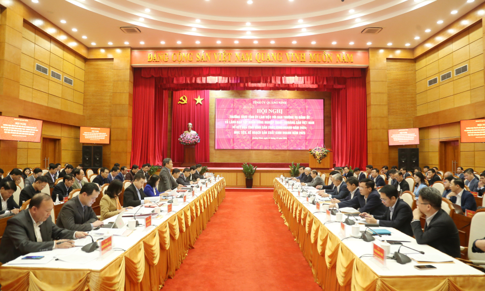 Thường trực Tỉnh ủy làm việc với Tập đoàn Công nghiệp Than - Khoáng sản Việt Nam