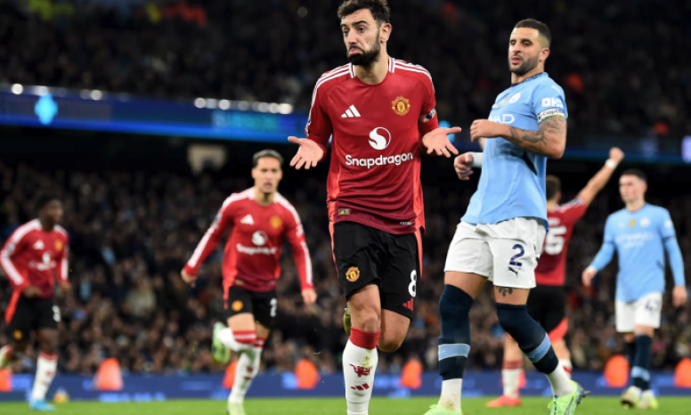 Man Utd thắng ngược Man City
