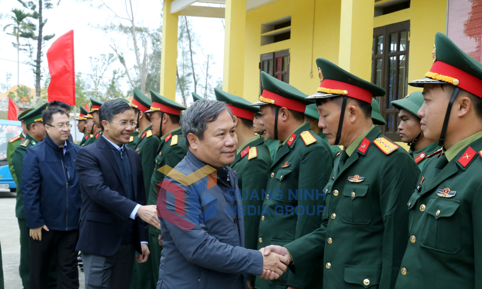 Bí thư Tỉnh ủy Vũ Đại Thắng kiểm tra tuyến biên giới trên biển, tháng 12-2024