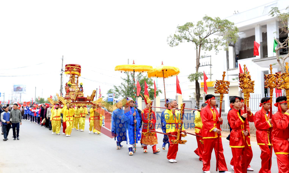 Lễ hội Đại kỳ phúc đình Vạn Yên (TP Hạ Long)