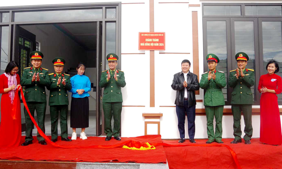 Những ngôi nhà thắm tình quân dân