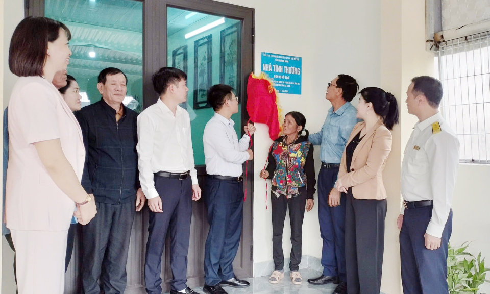 Chăm lo cho người khuyết tật, trẻ mồ côi: Đến tận nơi trao tận tay