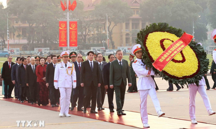 Lãnh đạo Đảng, Nhà nước, Quân ủy Trung ương vào Lăng viếng Chủ tịch Hồ Chí Minh