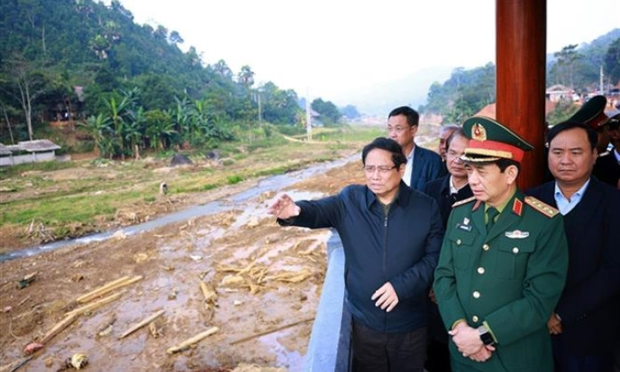 Typhoon Yagi’s hardest-hit villages will transform into happy communities: PM Chính