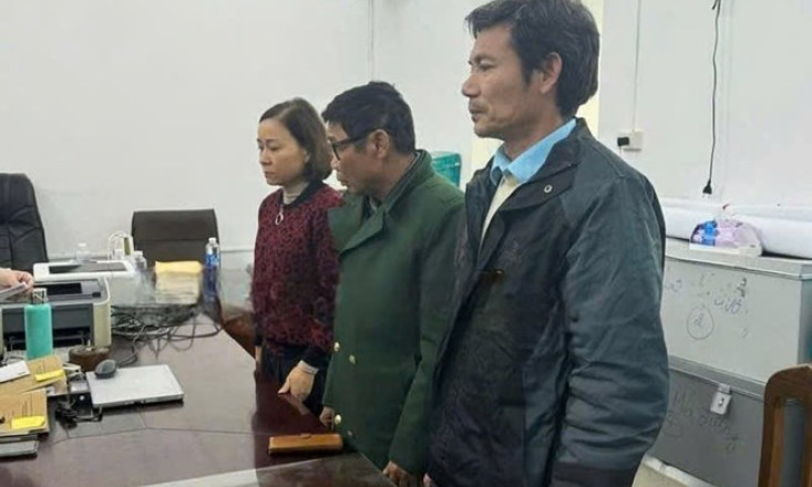 Khởi tố, bắt giam nguyên Trưởng phòng NNPTNT ở Hòa Bình