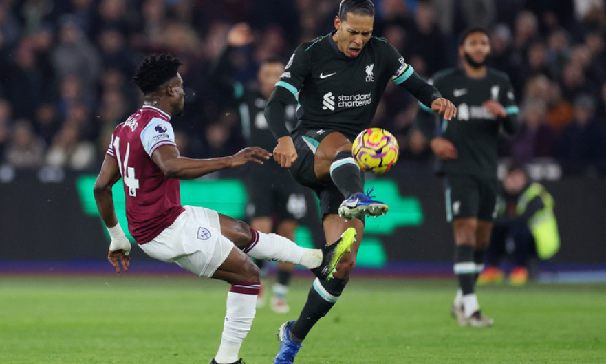 Salah cán mốc 20 bàn trong chiến thắng hủy diệt của Liverpool