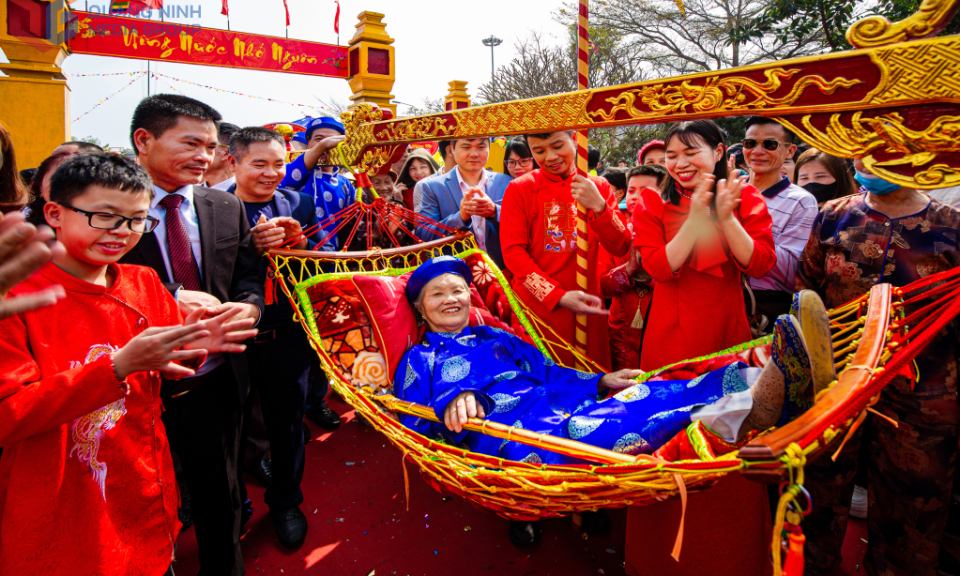 Gìn giữ nếp nhà