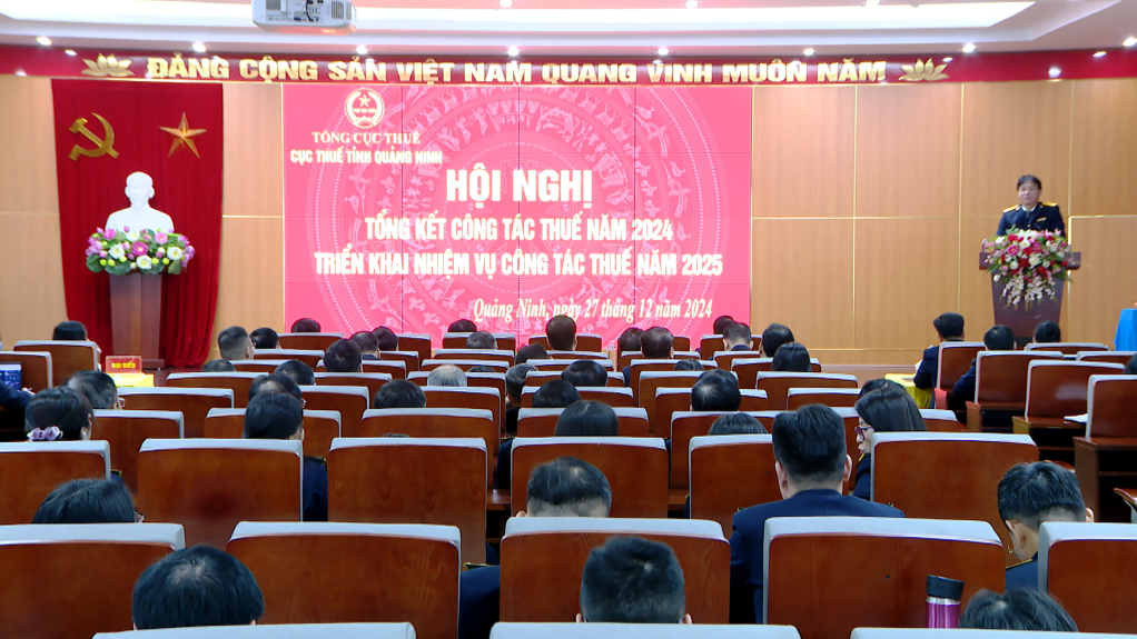 Lãnh đạo Tổng cục Thuế phát biểu chỉ đạo triển khai nhiệm vụ trong tâm 2025 đối với cán bộ Cục thuế tỉnh Quảng Ninh