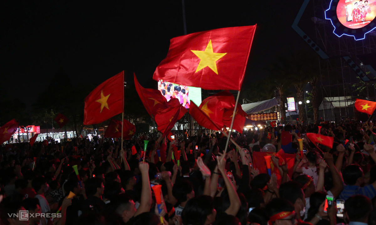 Millions storm the streets to celebrate Vietnam's ASEAN Cup win