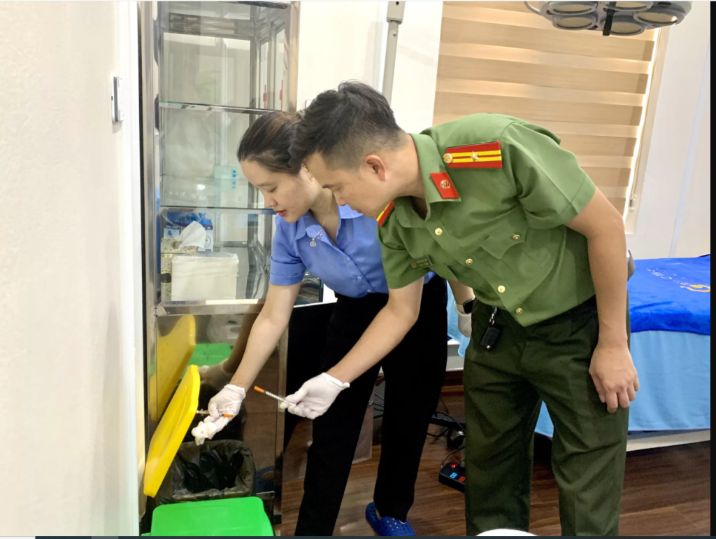 Sở Y tế phối hợp với các sở, ngành, địa phươngthanh tra, kiểm tra, giám sát các cơ sở hành nghề khám, chữa bệnh tư nhân trên địa bàn.