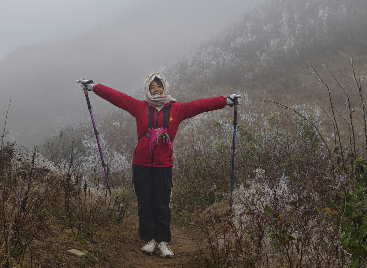 Frost blankets high mountain peaks in northern Vietnam