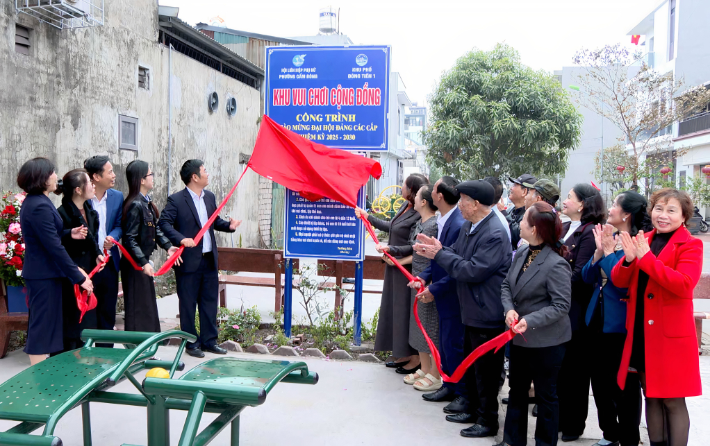 Hội LHPN phường Cẩm Đông (TP Cẩm Phả) tổ chức khánh thành công trình khu vui chơi cộng đồng tại khu phố Đồng Tiến 1(phường Cẩm Đông).