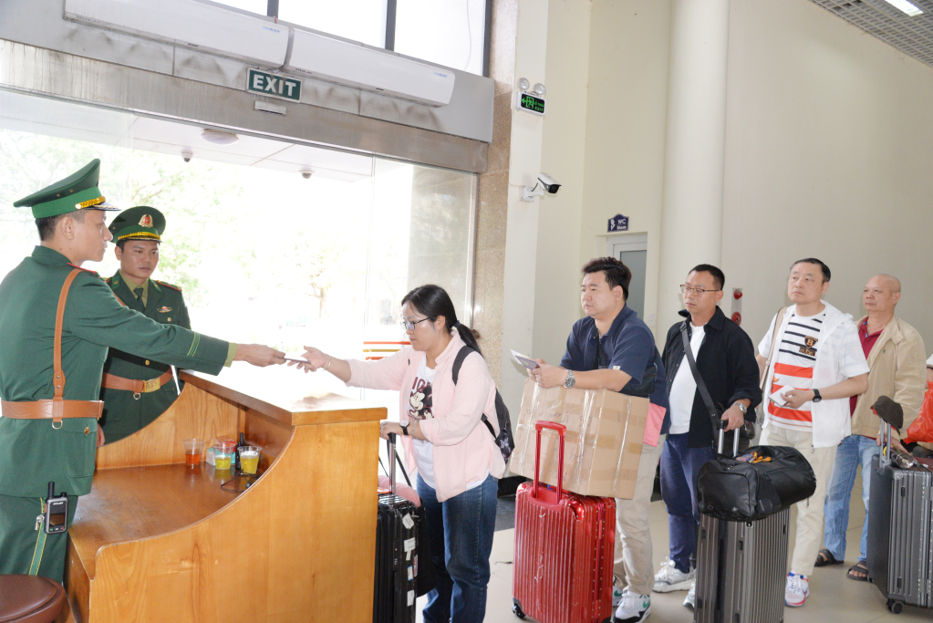 Các cửa khẩu luôn được kiểm soát, đảm bảo lưu thông thông suốt.