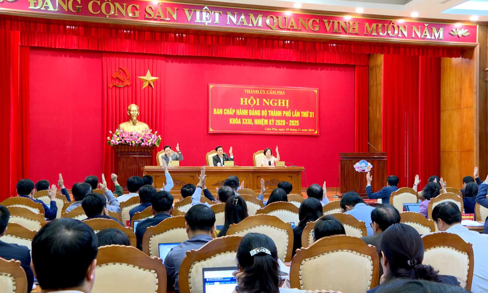 Cẩm Phả: Tập trung thực hiện chủ đề công tác ngay ngày đầu, tháng đầu của năm