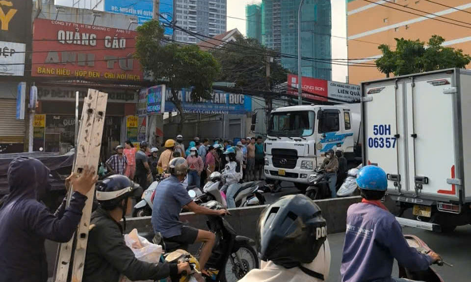 Tai nạn liên tiếp ở TP HCM, 3 người thương vong