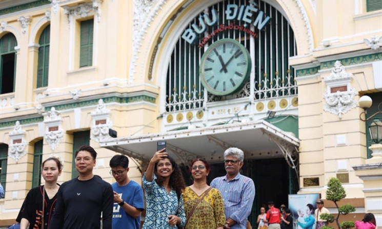 Việt Nam saw 17.6 million foreign visitors in 2024, almost reaching pre-pandemic number
