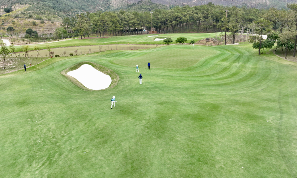 Silk Path Golf Course inaugurated in Dong Trieu city